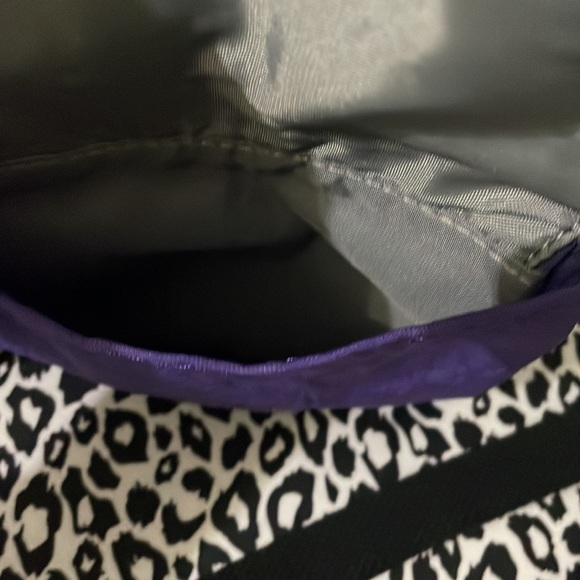 Kipling Crossbody - Picture 6 of 12